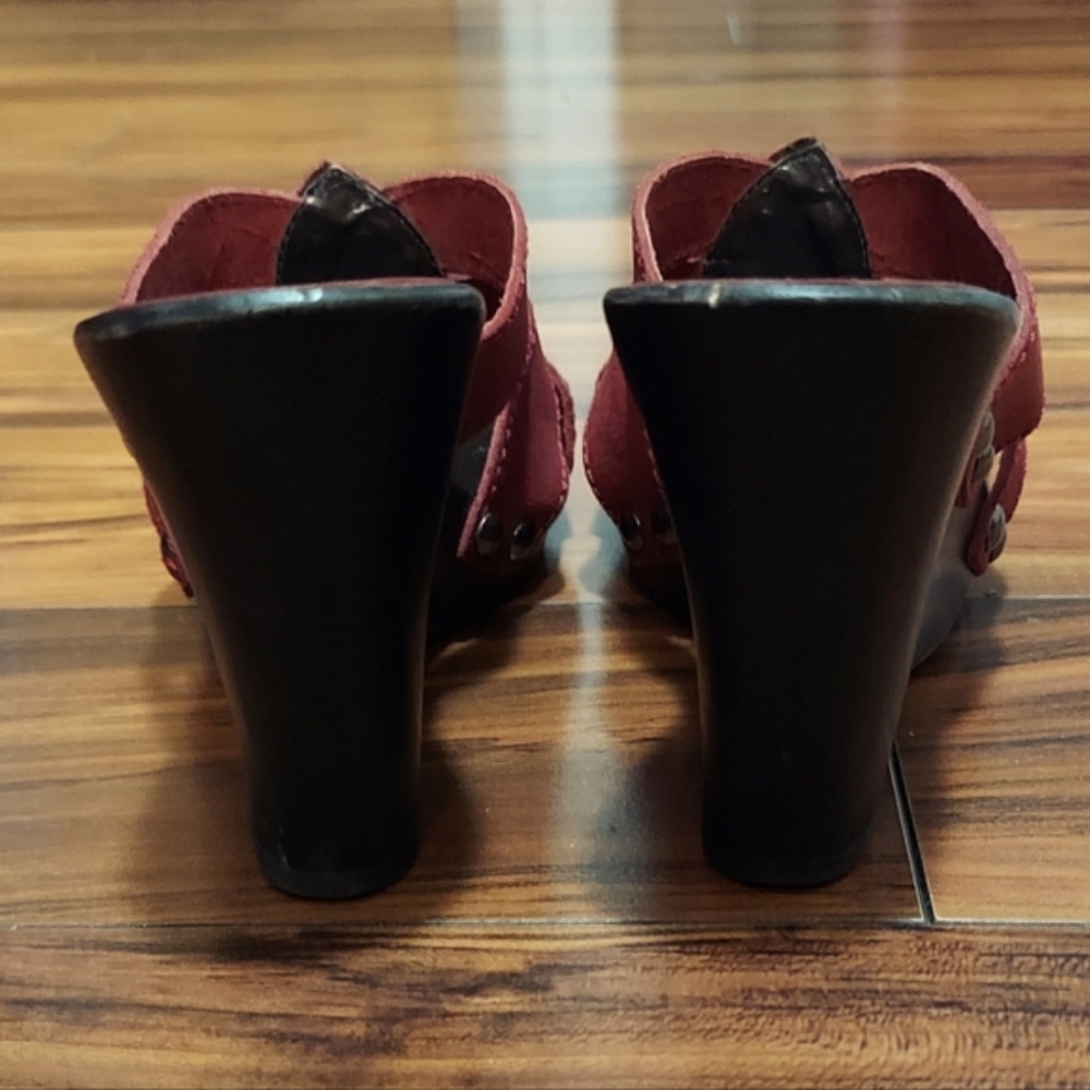 Gianni Bini leather wedges with silver hardware - Picture 6 of 9